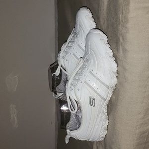 Skechers womens size 9 sneakers